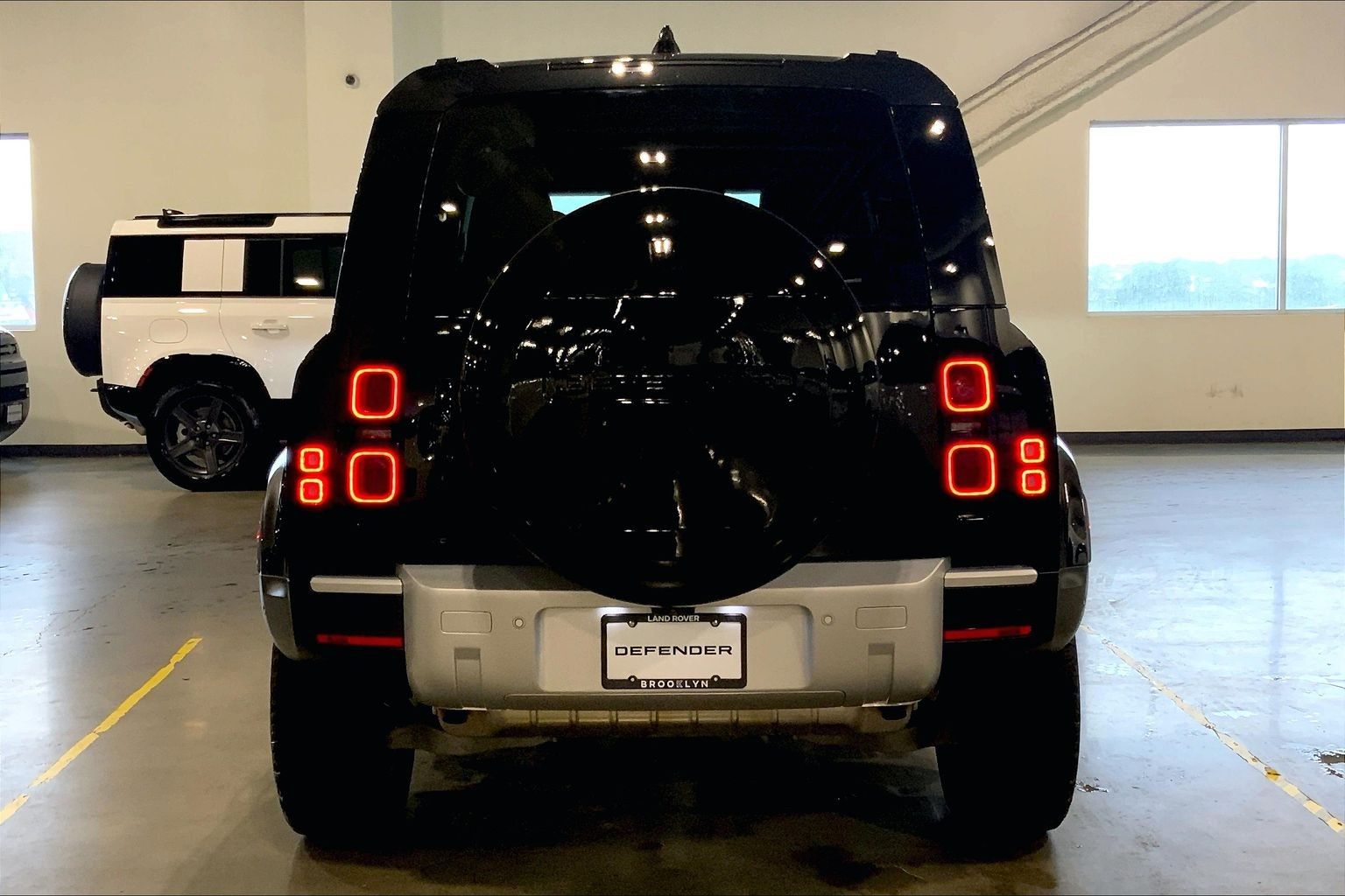 View vehicle photo 4