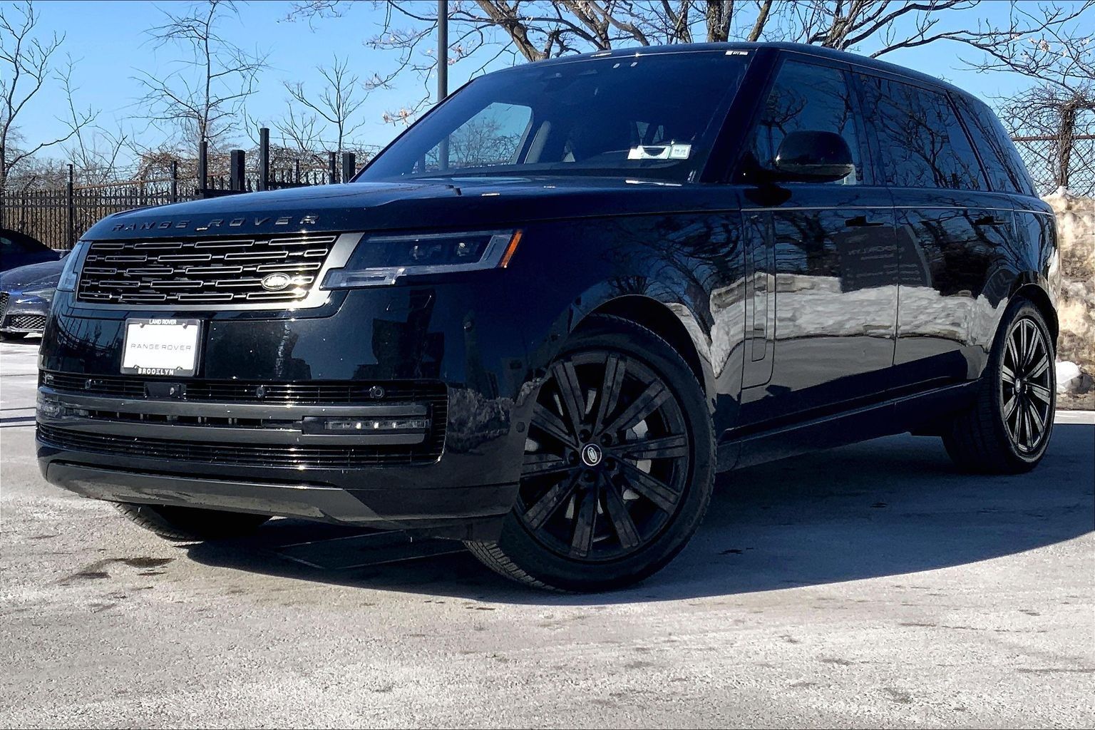 2023 Land Rover Range Rover P530 SE LWB AWD