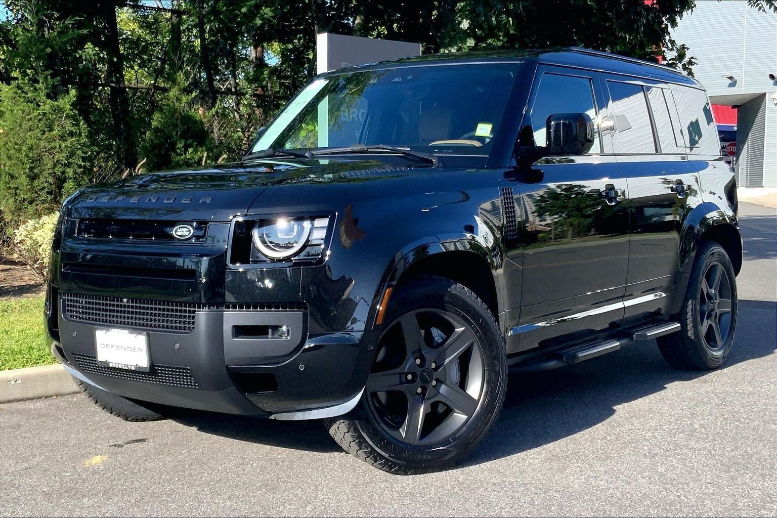 2026 Land Rover Defender 110 P400 X-Dynamic SE AWD