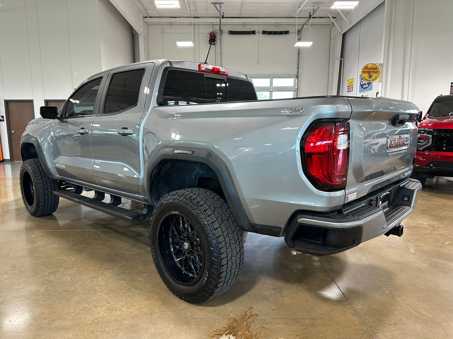 View vehicle photo 6