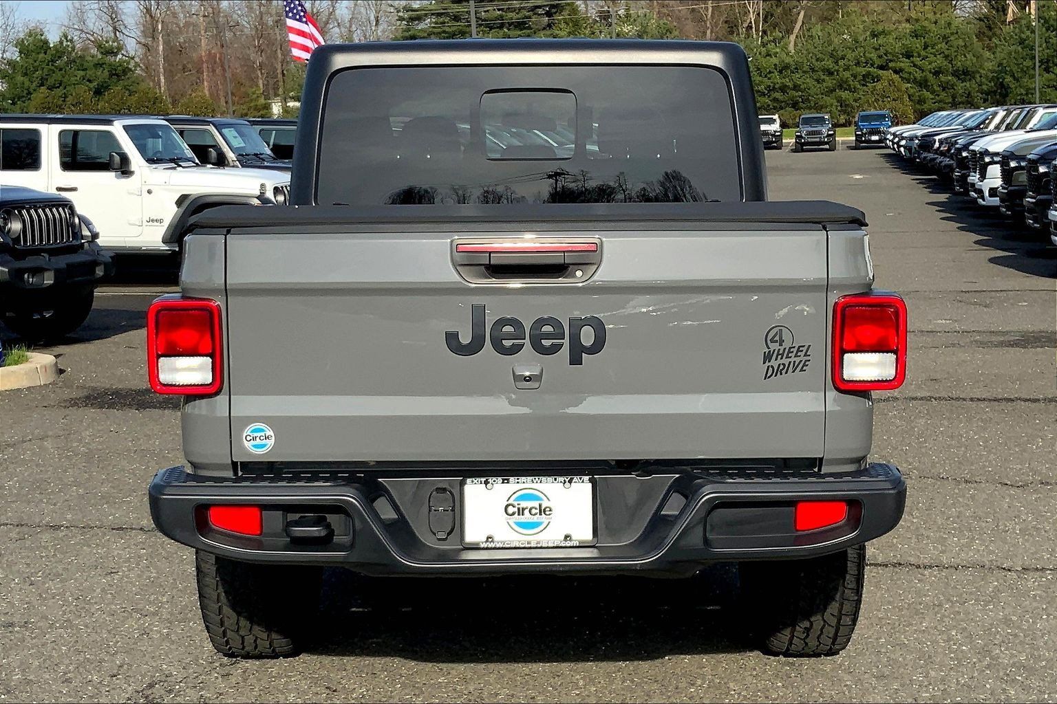 View vehicle photo 4