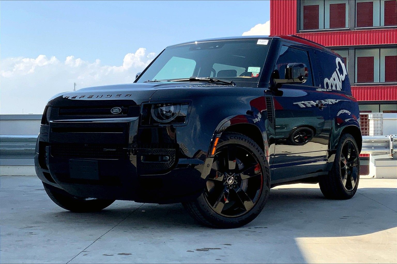 2023 Land Rover Defender 90 X-Dynamic SE AWD