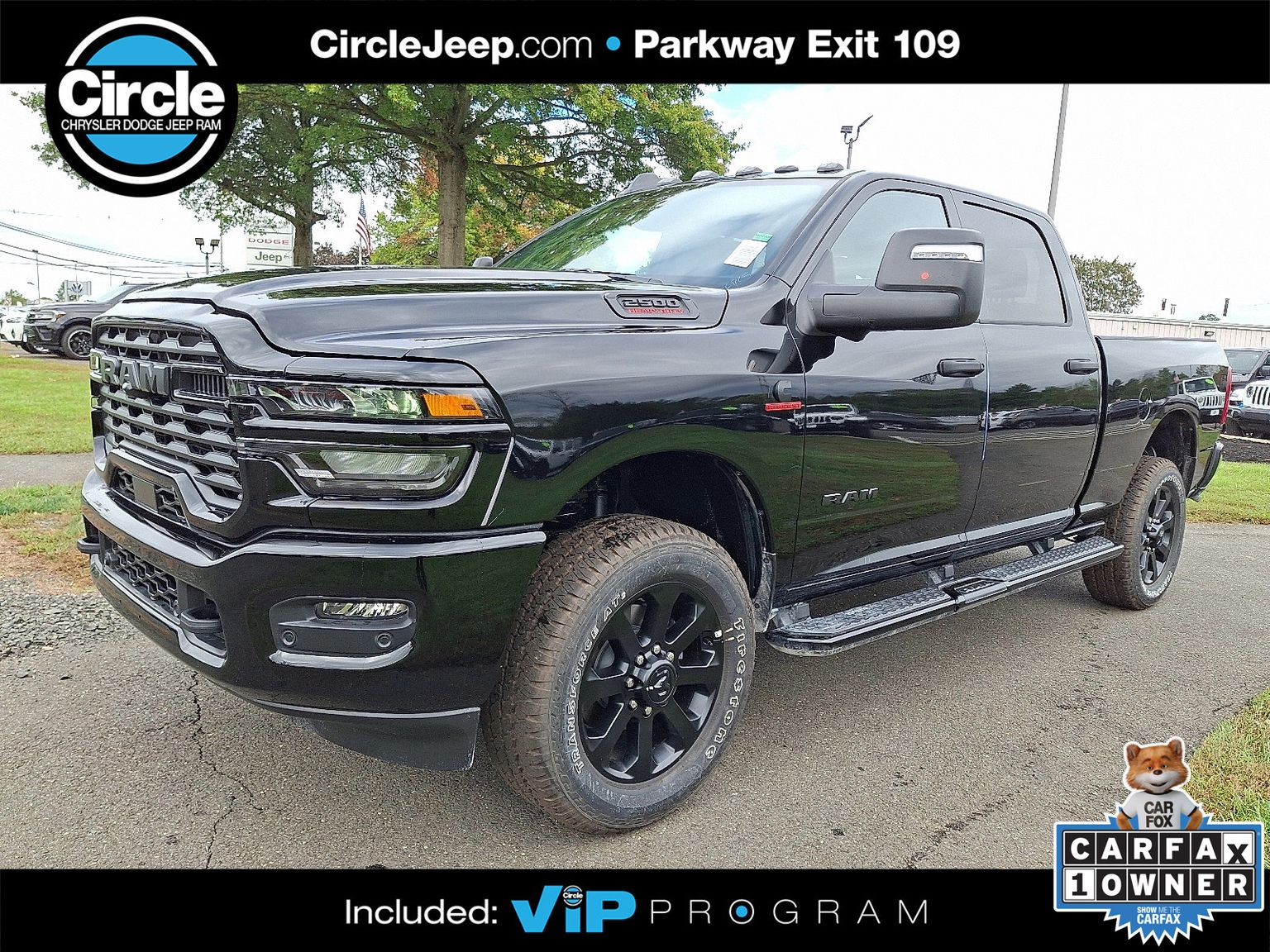 Diamond Black Crystal Pearlcoat 2026 RAM 2500 Pickup Truck Four-Wheel Drive 8-Speed Automatic
