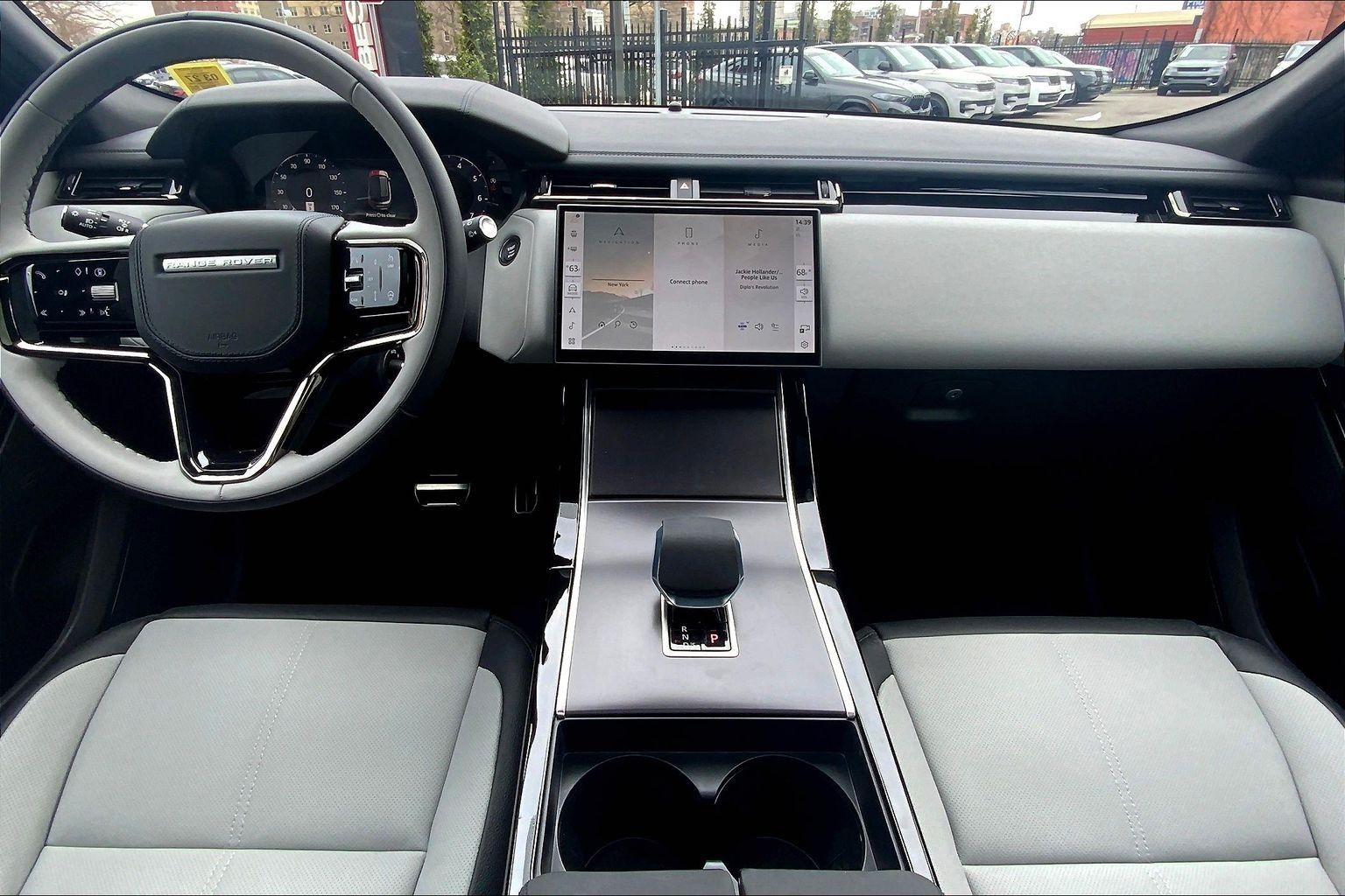 View vehicle photo 5