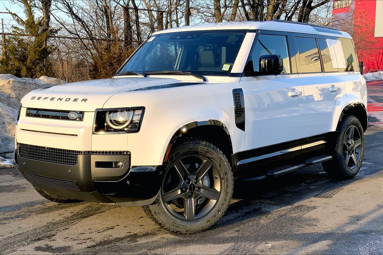 2026 Land Rover Defender 110 P400 X-Dynamic SE AWD