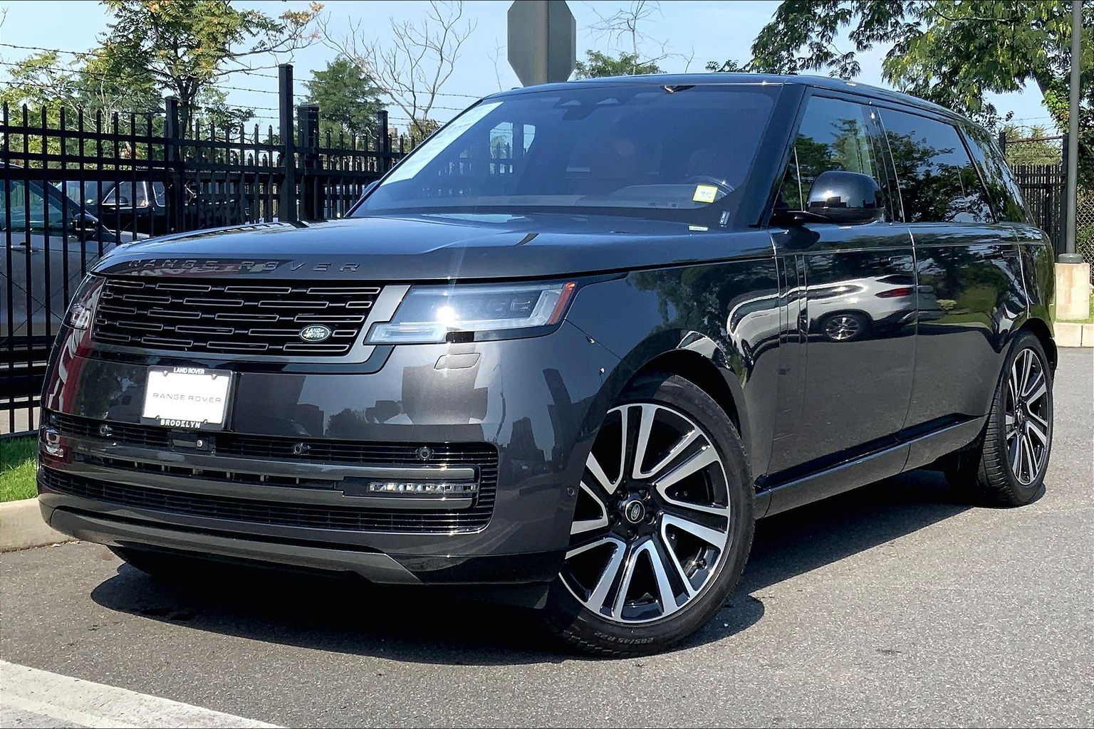 Carpathian Gray Premium Metallic 2023 Land Rover Range Rover SUV / Crossover All-Wheel Drive 8-Speed Automatic