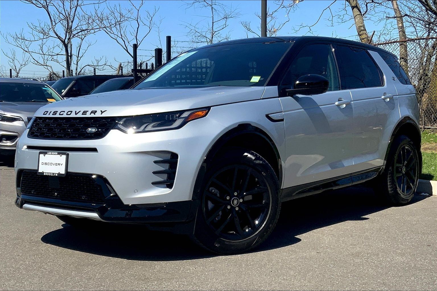 Hakuba Silver Metallic 2025 Land Rover Discovery Sport P250 Dynamic SE AWD SUV / Crossover All-Wheel Drive 9-Speed Automatic