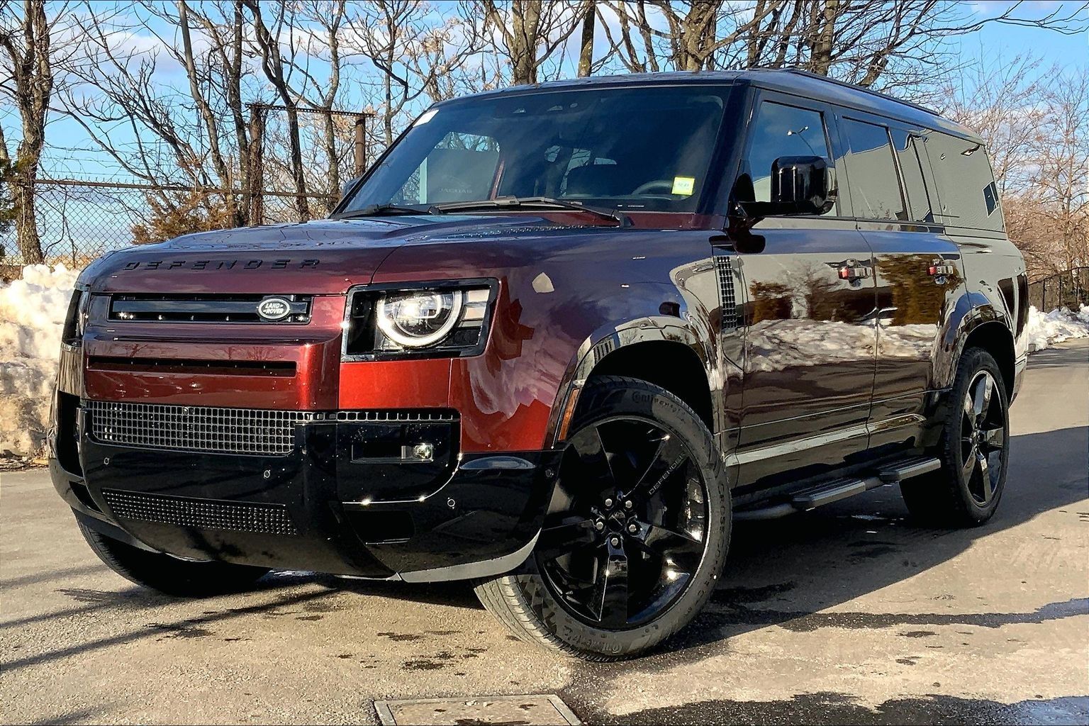 2026 Land Rover Defender 130 P400 X-Dynamic SE AWD