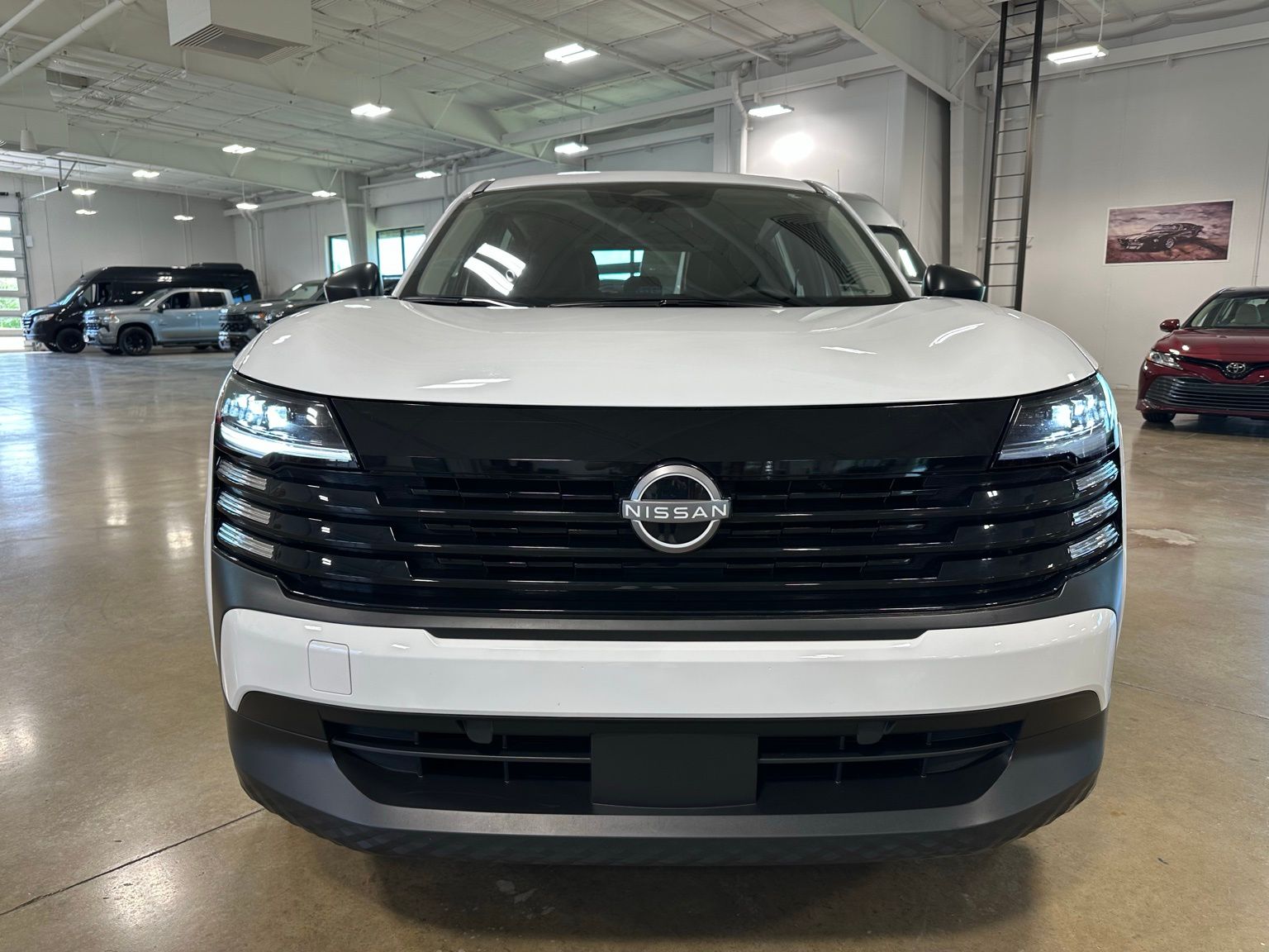 View vehicle photo 2