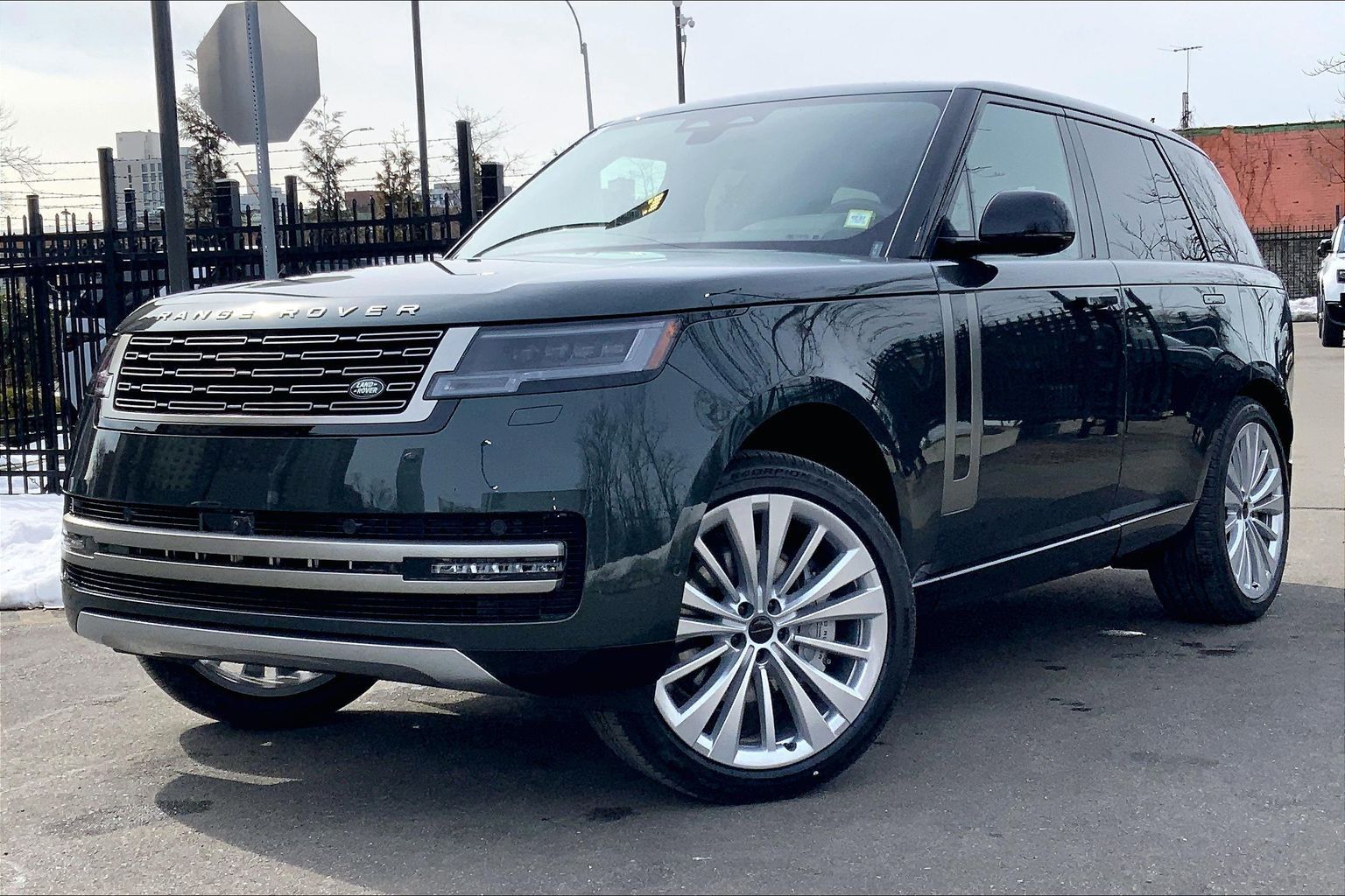 2026 Land Rover Range Rover P530 SE AWD