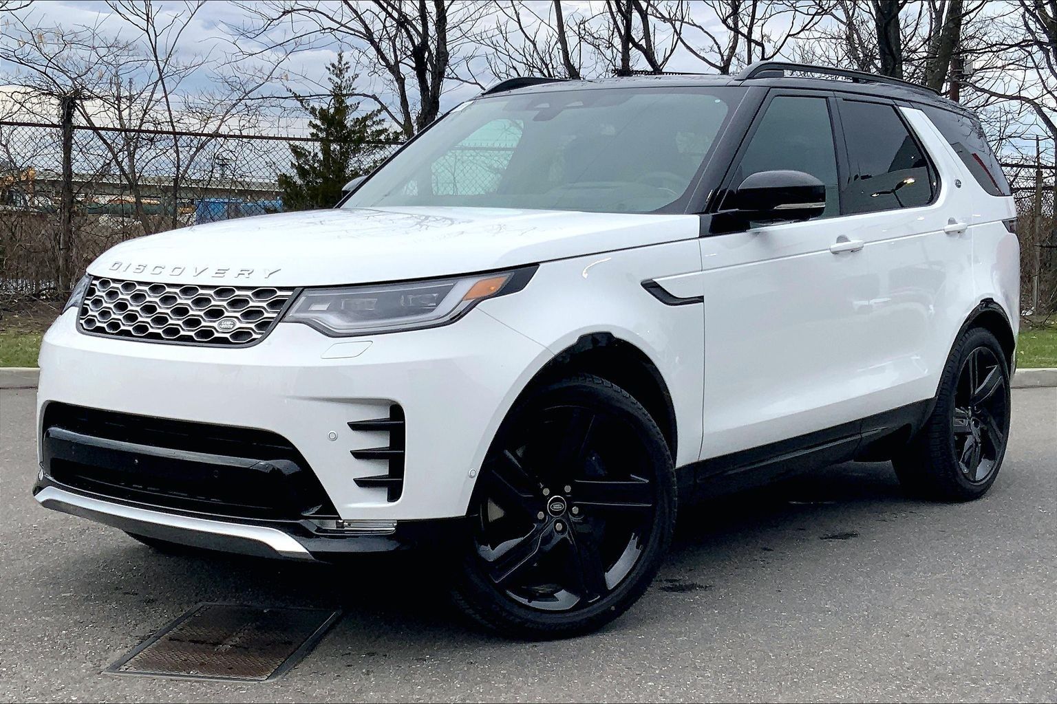 2026 Land Rover Discovery P360 Tempest Edition AWD