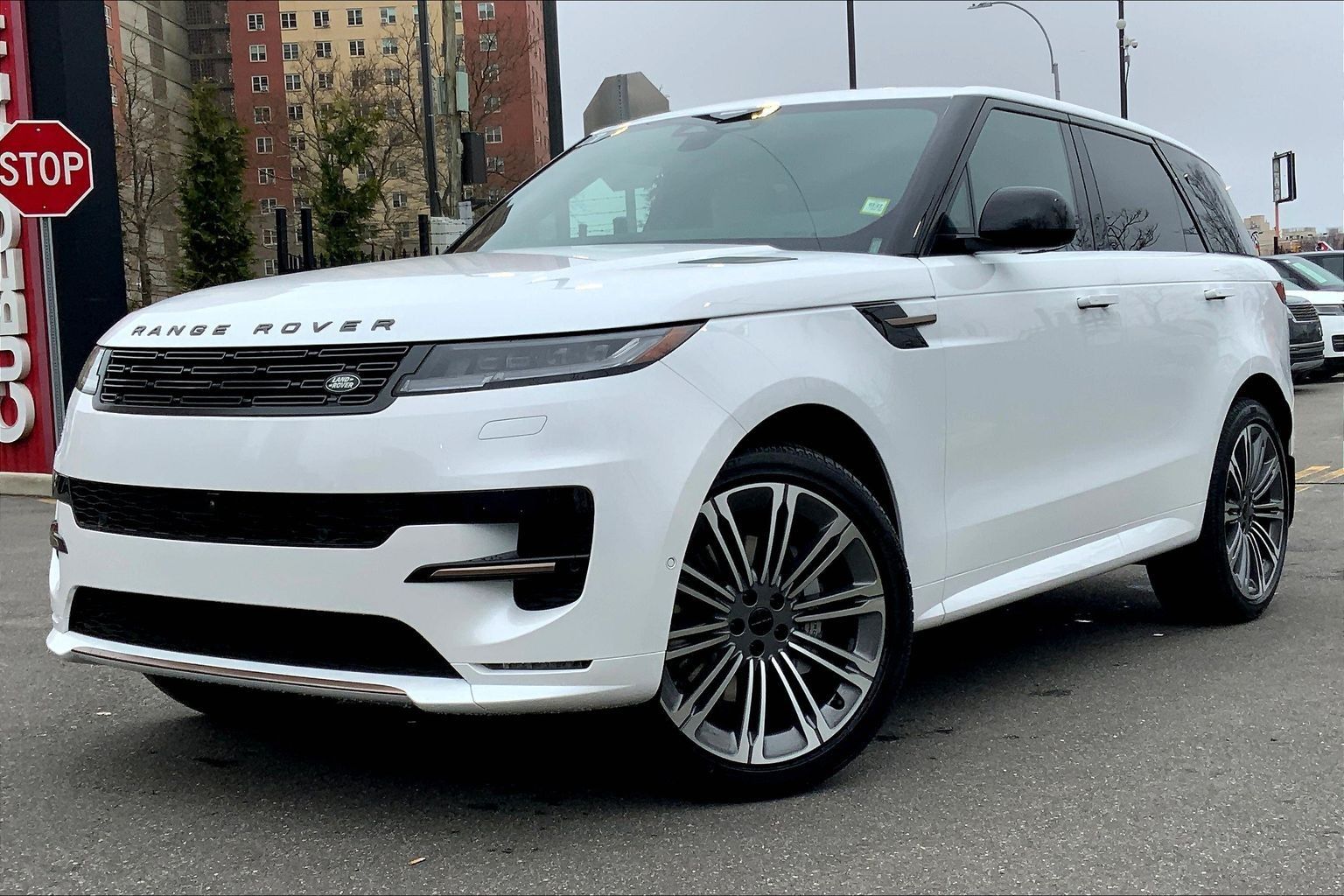 Ostuni Pearl Wht Prem Met 2026 Land Rover Range Rover Sport P400 Dynamic SE AWD SUV / Crossover All-Wheel Drive 8-Speed Automatic