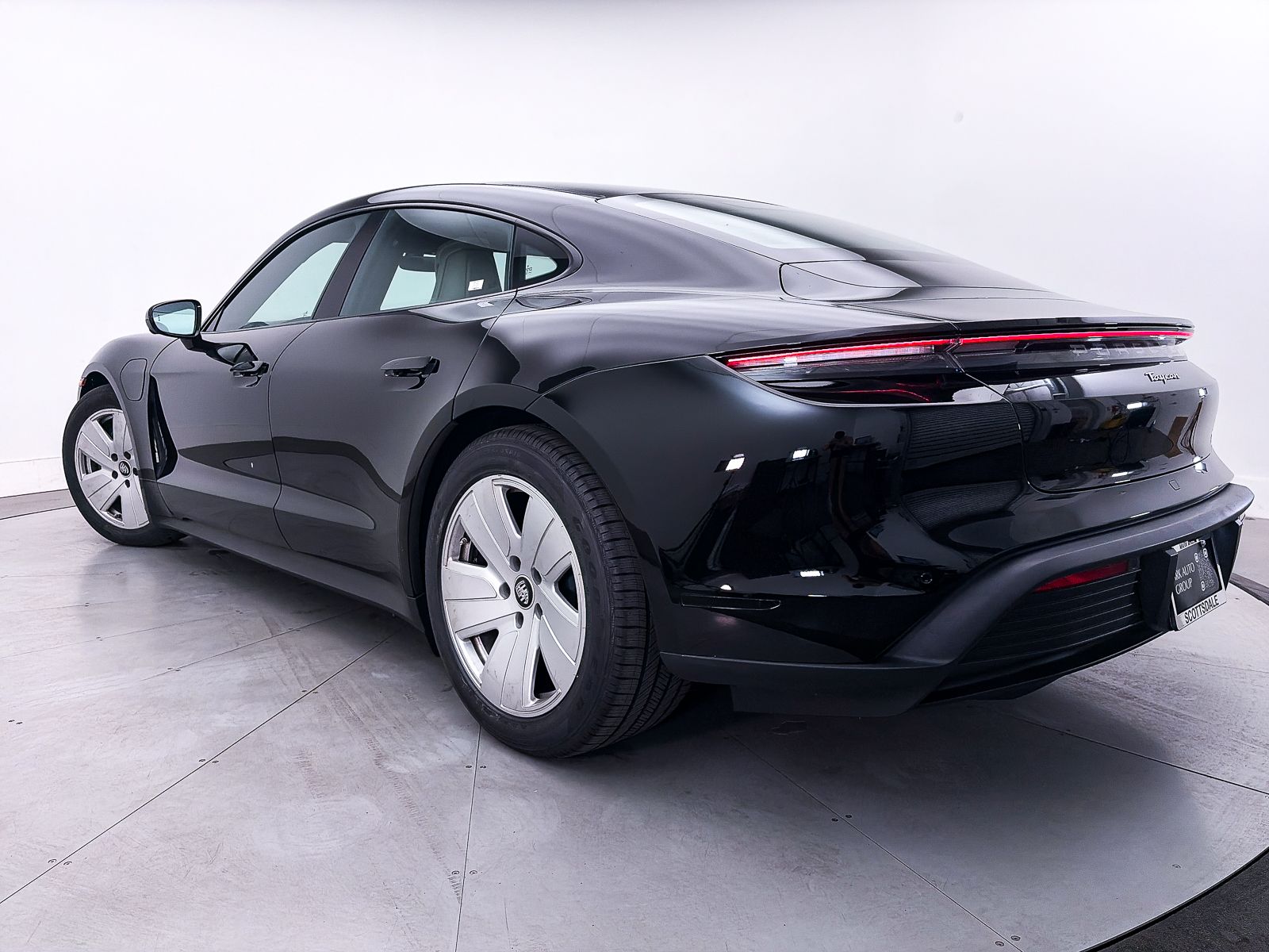 Used 2022 Porsche Taycan Base with VIN WP0AA2Y15NSA14758 for sale in Scottsdale, AZ