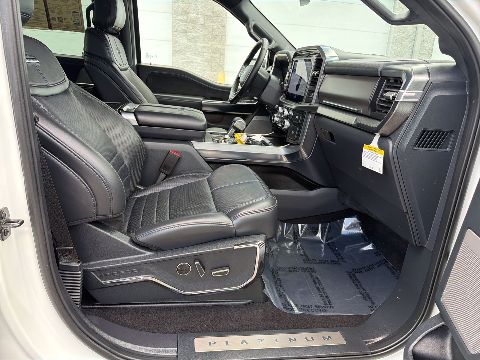 Used 2025 Star White Ford Platinum image 26