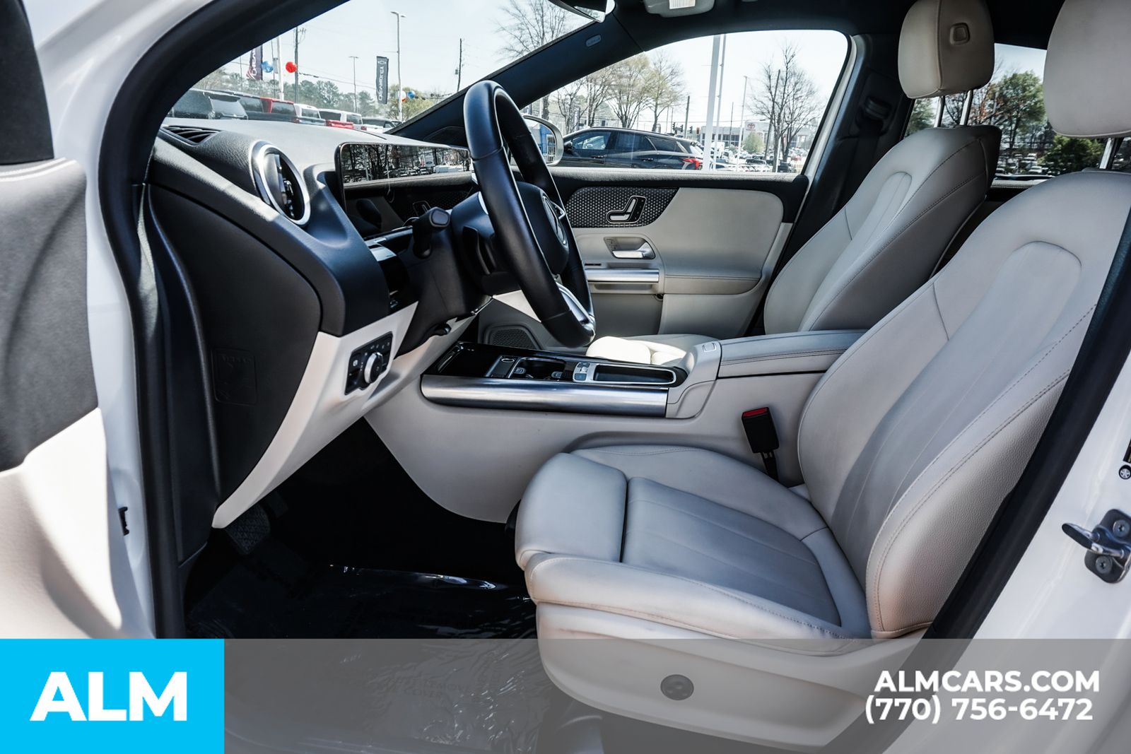Used 2025 White Mercedes-Benz GLA 250 image 22