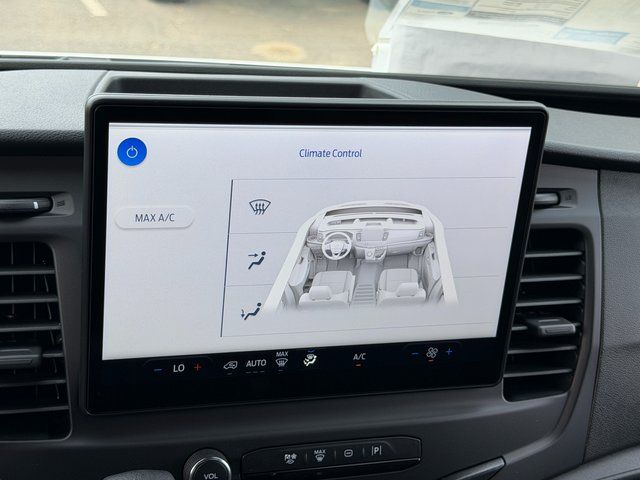 New 2026 Oxford White Ford Base image 23