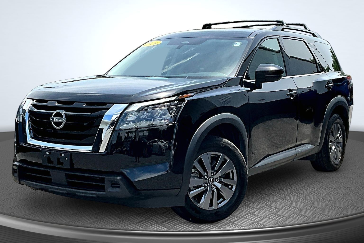 Super Black 2024 Nissan Pathfinder SUV / Crossover Front-Wheel Drive 9-Speed Automatic