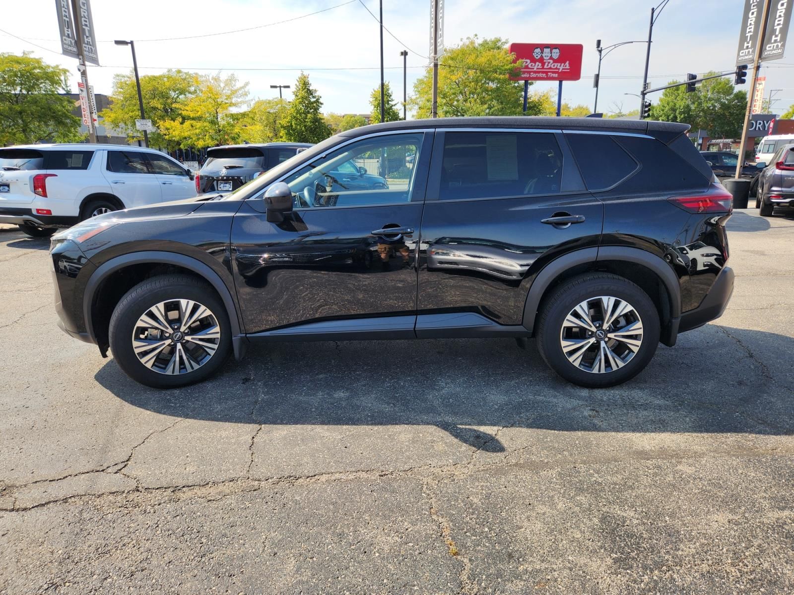 2023 Nissan Rogue SV 4