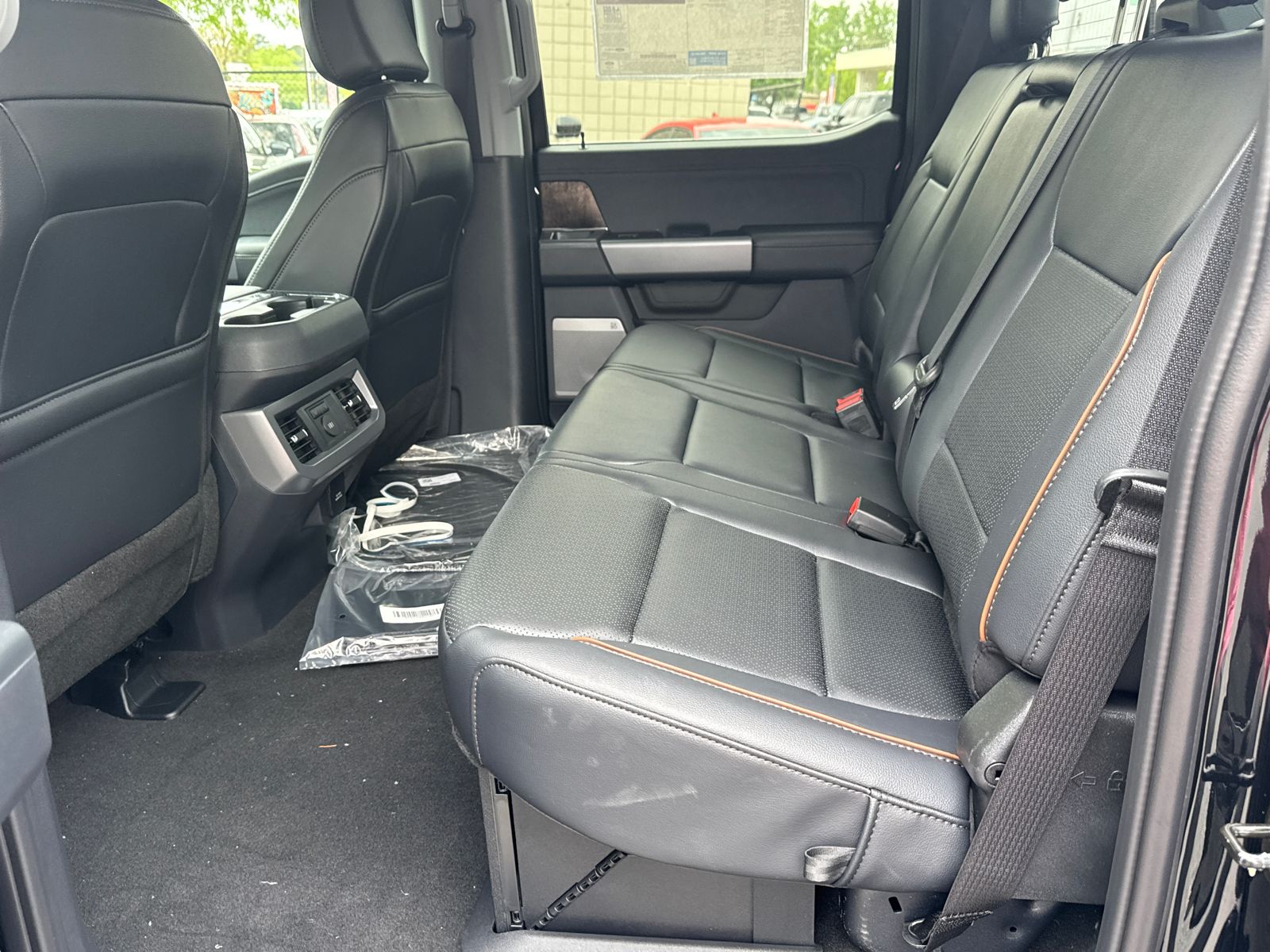 New 2026 Agate Black Metallic Ford F-250® Lariat® image 23