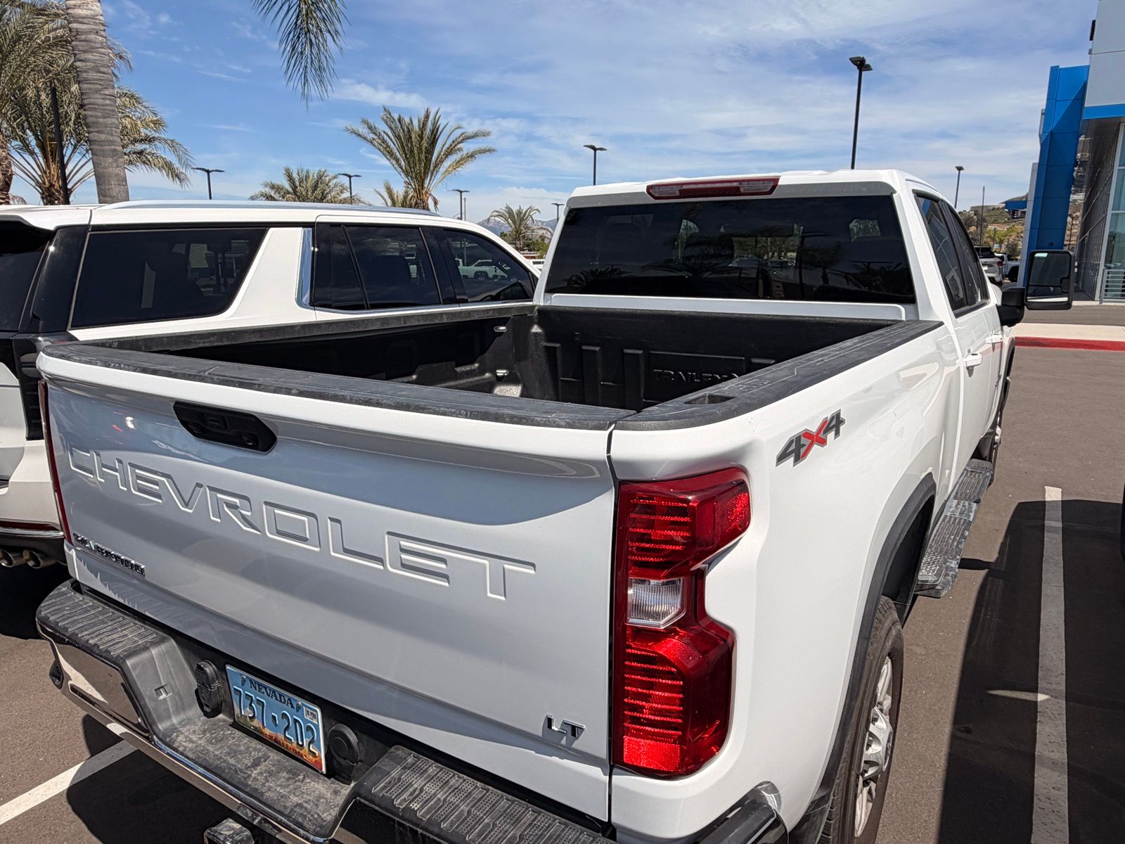 View vehicle photo 5