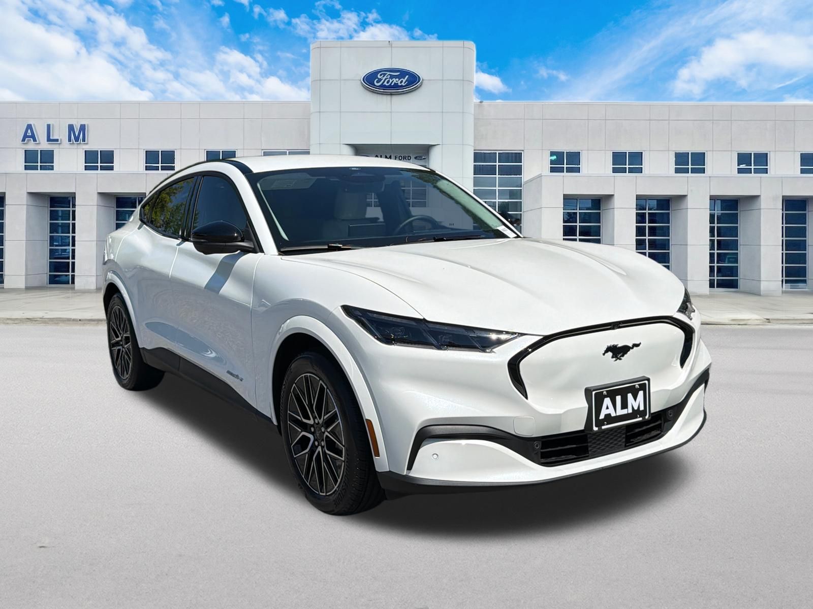 New 2026 Star White Metallic Tri-coat Ford Premium image 4