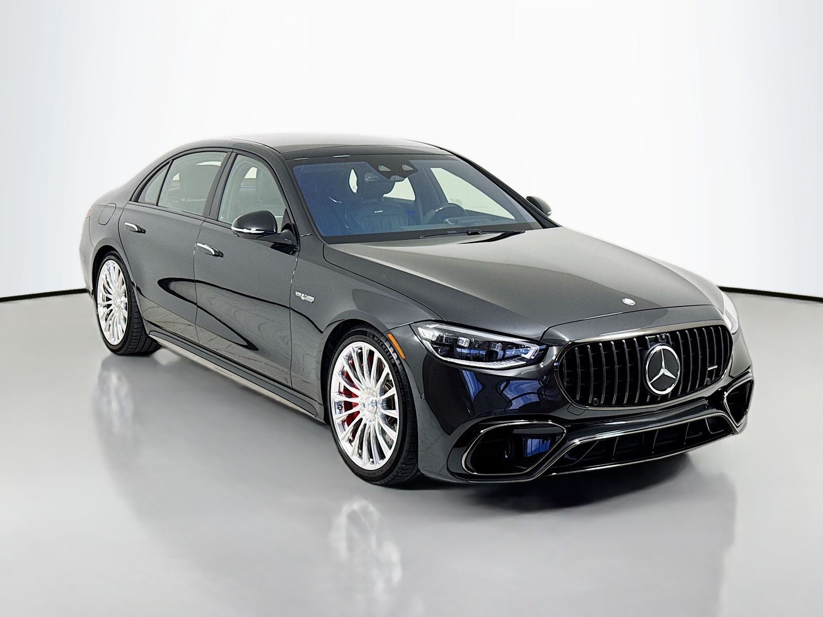 Graphite Gray Metallic 2025 Mercedes-Benz S-Class AMG S 63 E Performance 4MATIC Sedan All-Wheel Drive 9-Speed Automatic