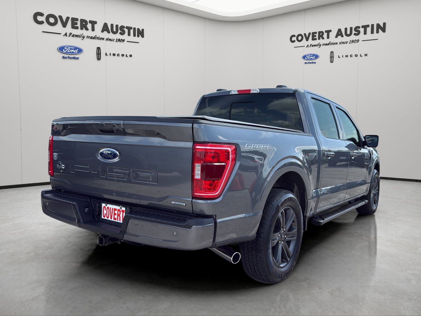 Used 2023 Gray Ford XLT image 5