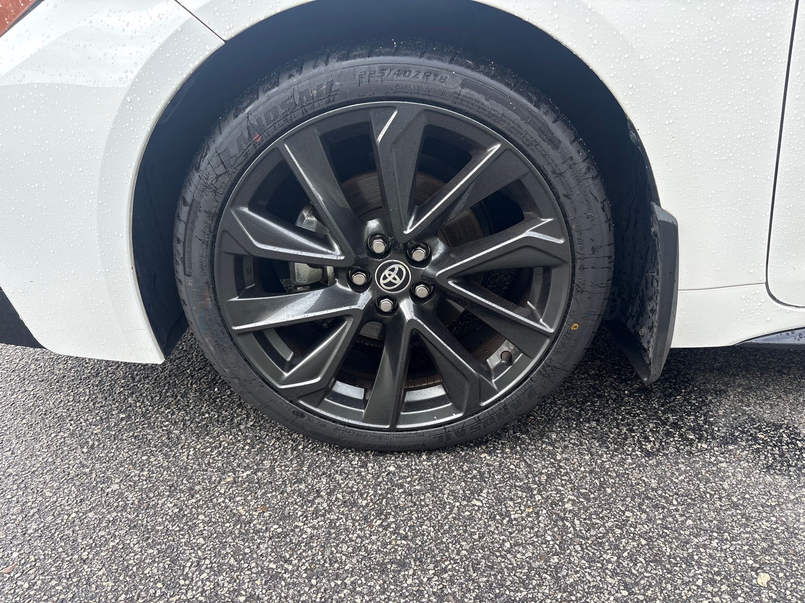 Used 2025 Ice Toyota SE image 7