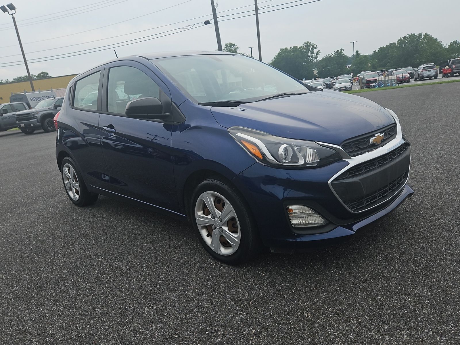 View vehicle photo 4