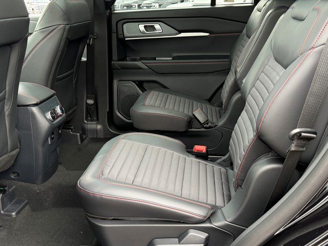 New 2026 Agate Black Metallic Ford ST-Line image 15