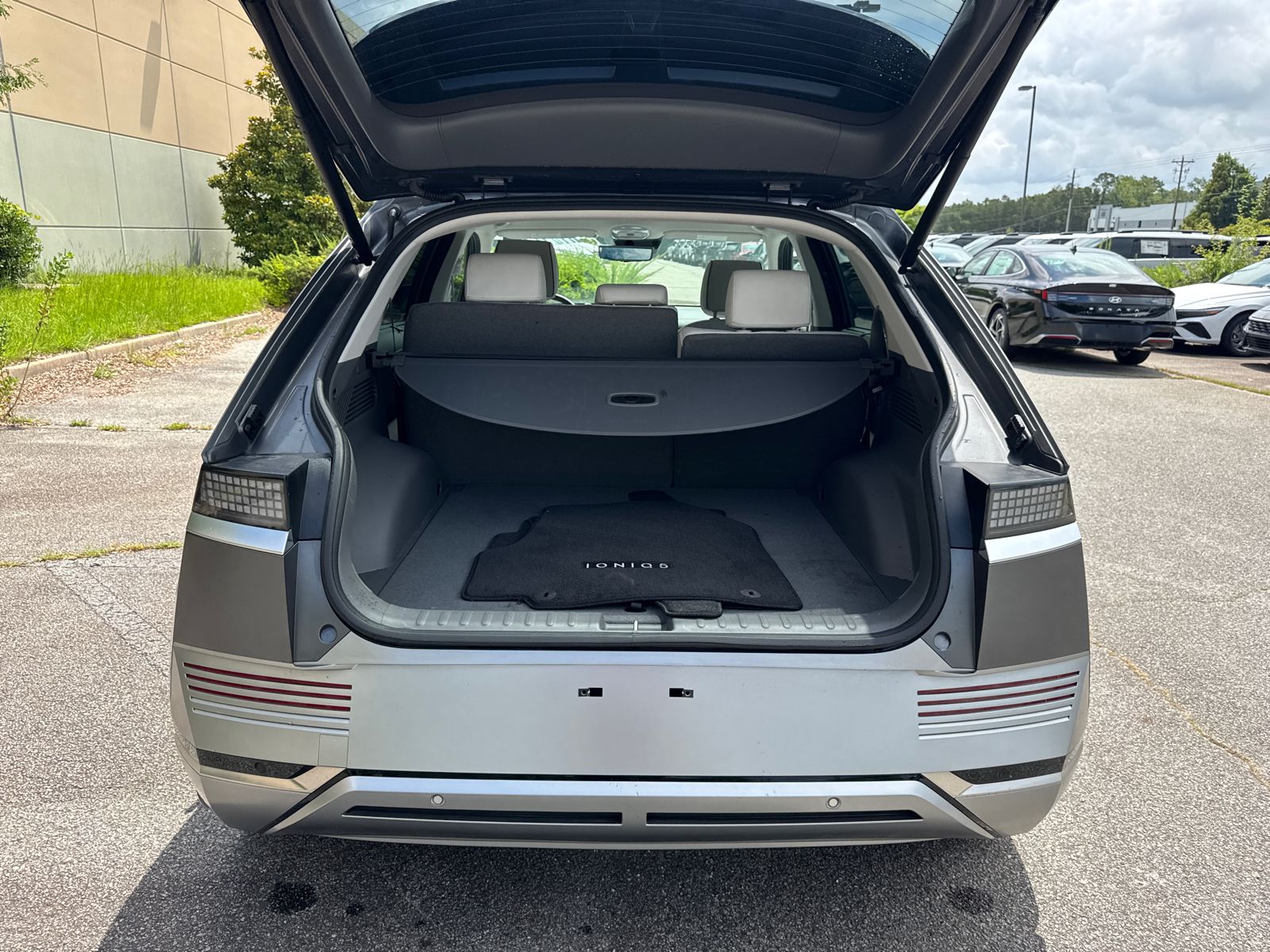 Used 2024 Gray Hyundai Limited image 18
