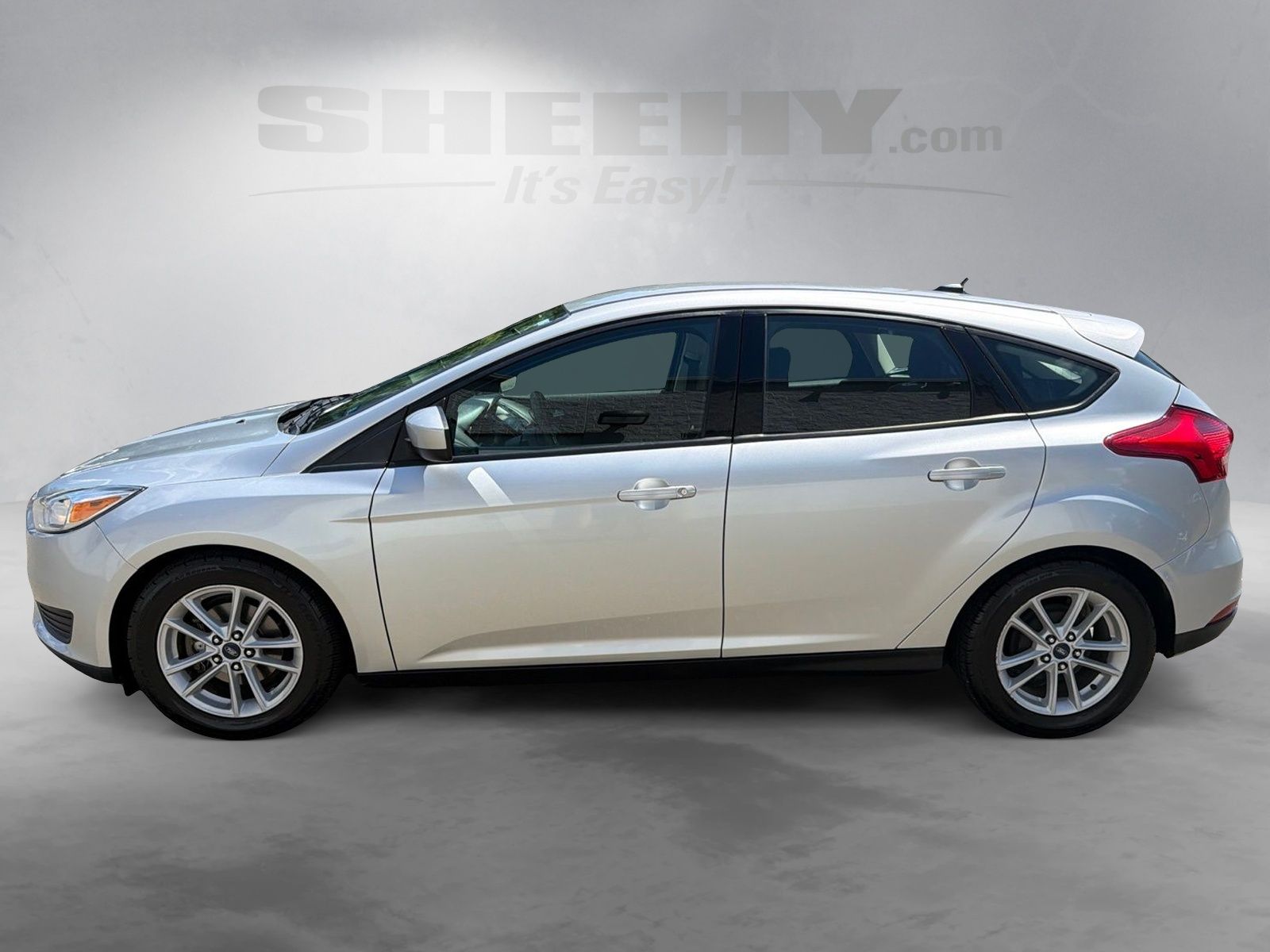 Used 2018 Ingot Silver Ford SE image 15