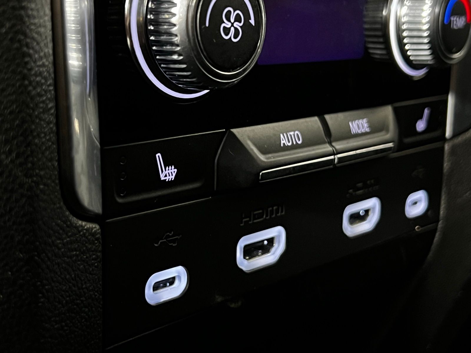 2021 GMC Yukon Denali 28