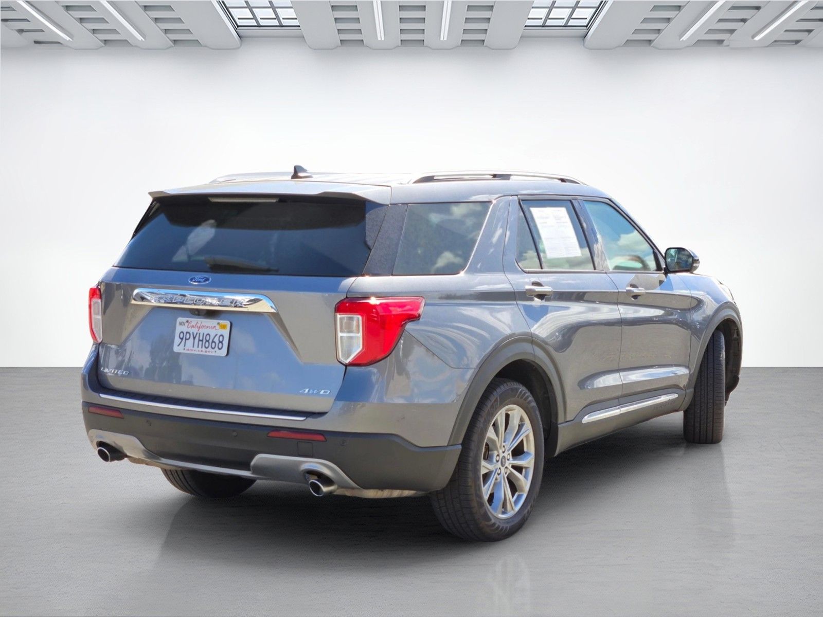 2022 Ford Explorer Limited - Photo 4