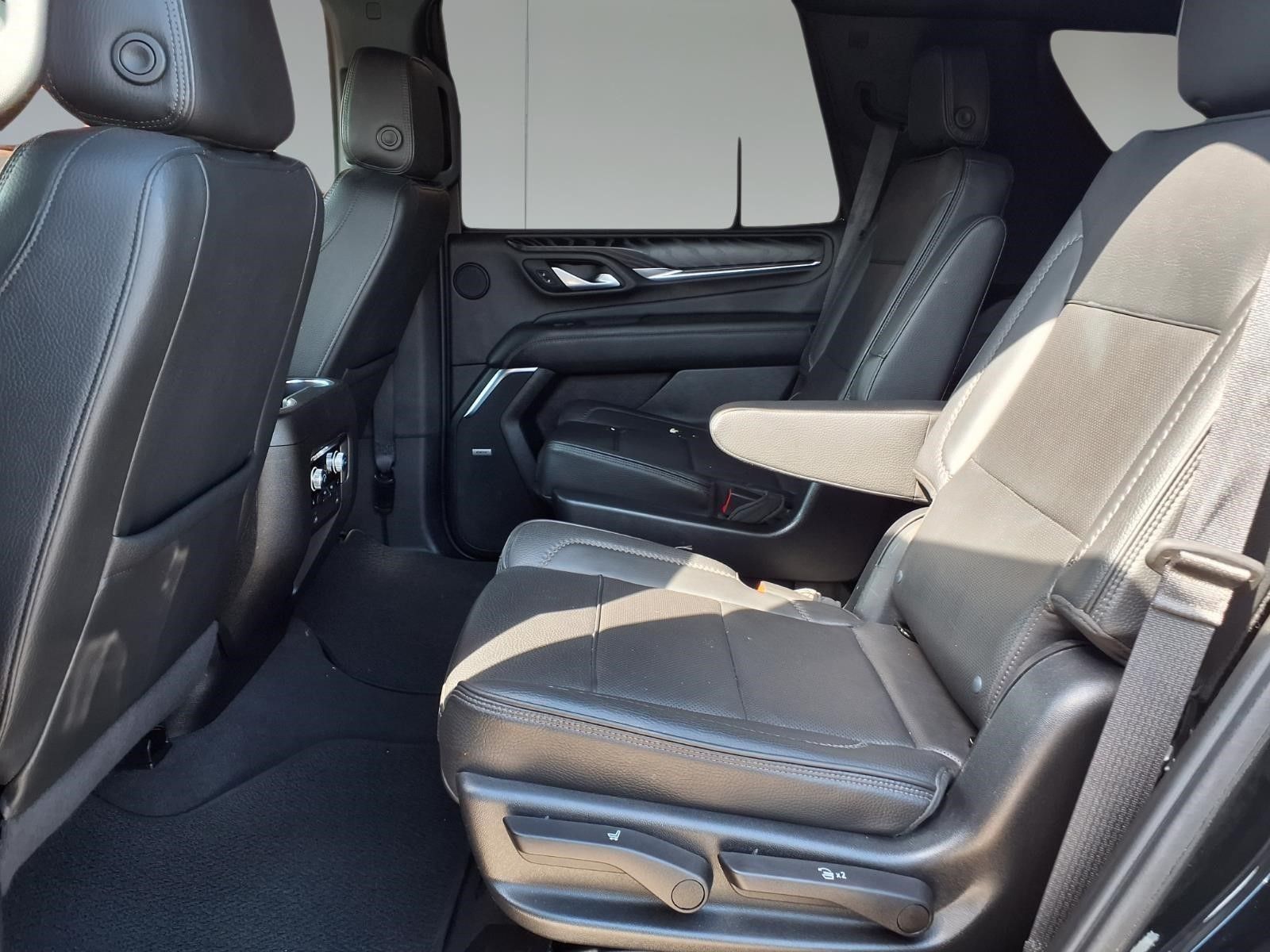 2022 GMC Yukon Denali Black at DeMontrond Auto Country