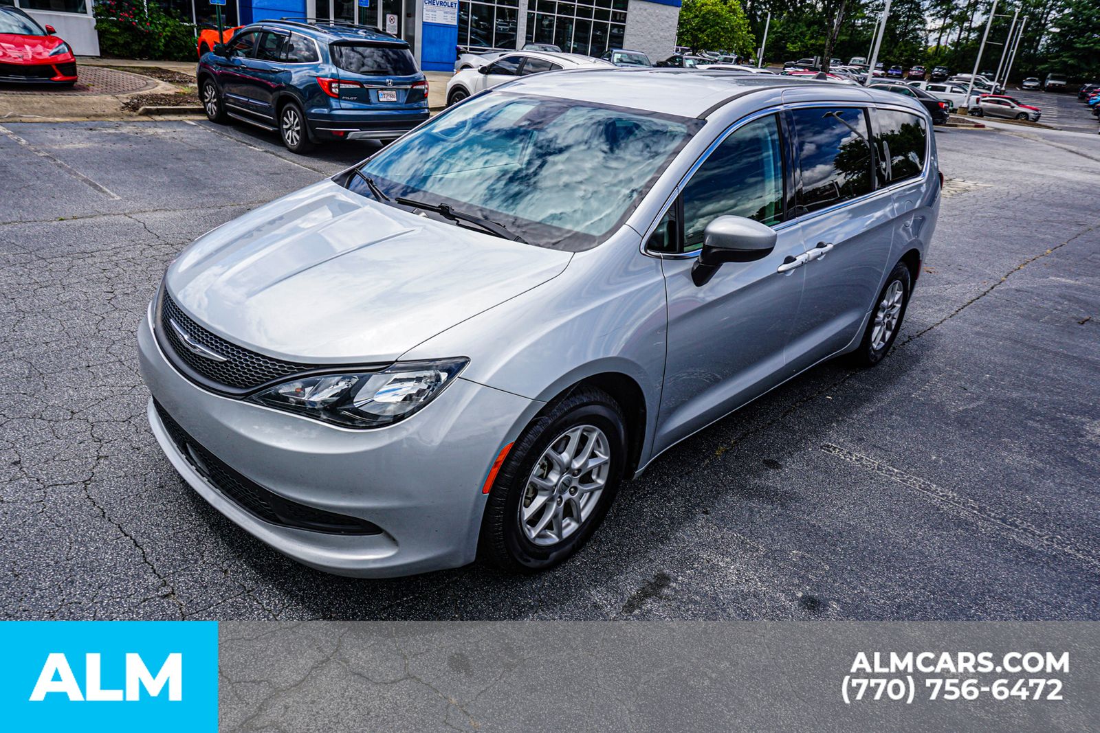 Used 2023 Silver Chrysler LX image 18
