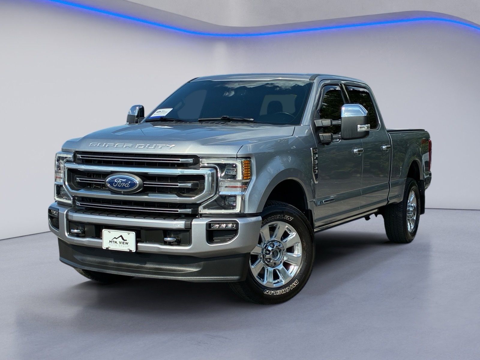  2022 Ford F-350 Super Duty Platinum Crew Cab 4WD   