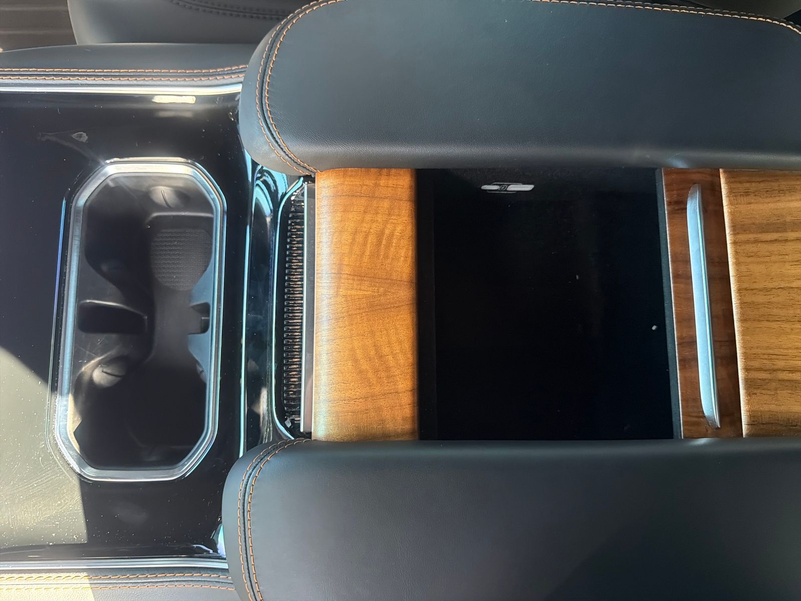 Used 2024 Jeep Grand Wagoneer Series III 4D Sport Utility