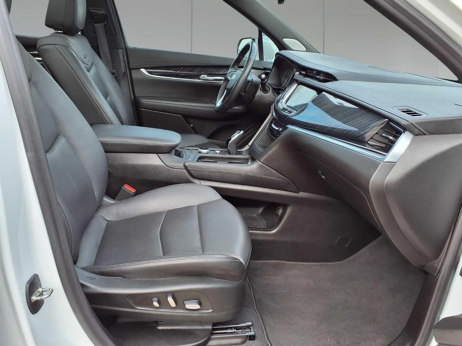 2023 Cadillac XT6 Premium Luxury White at Bayway Cadillac of The Woodlands