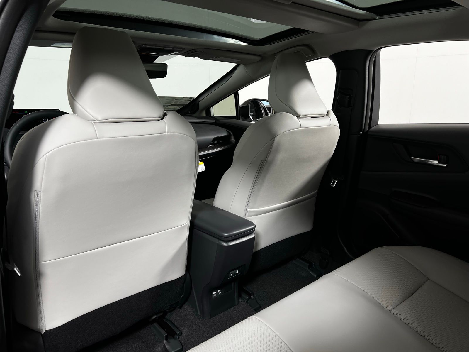 2025 Toyota Prius Limited 21