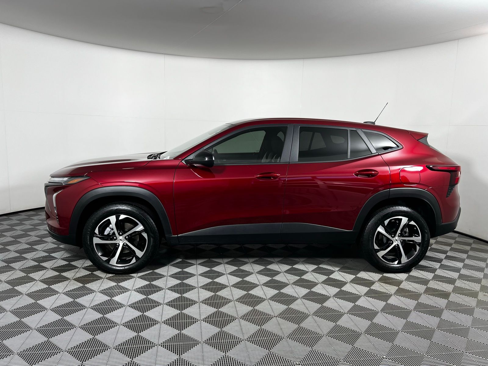 2024 Chevrolet Trax RS 8