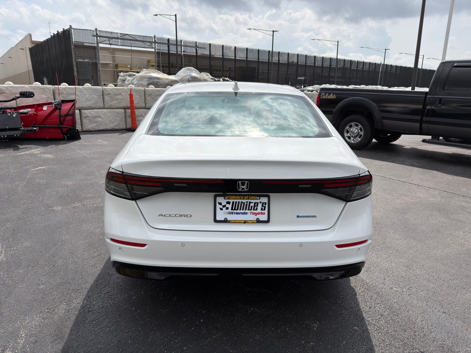 View vehicle photo 5