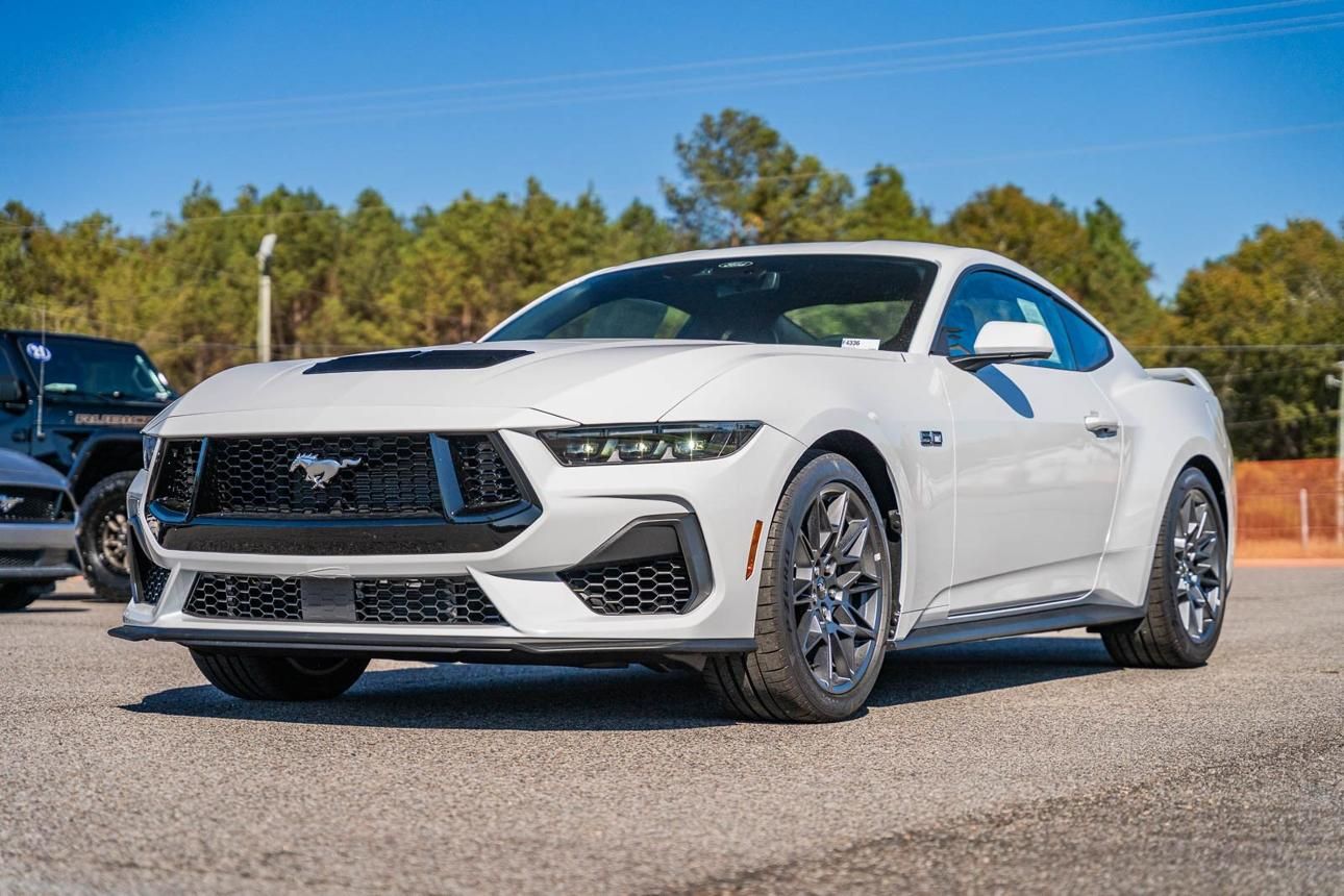 Oxford White 2025 Ford Mustang Coupe Rear-Wheel Drive Automatic