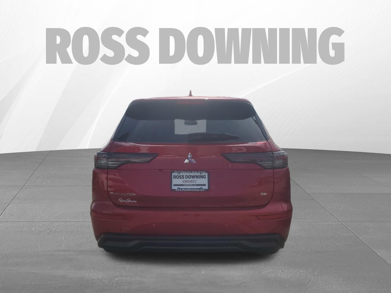 2025 Mitsubishi Outlander SE Red at Royal Nissan