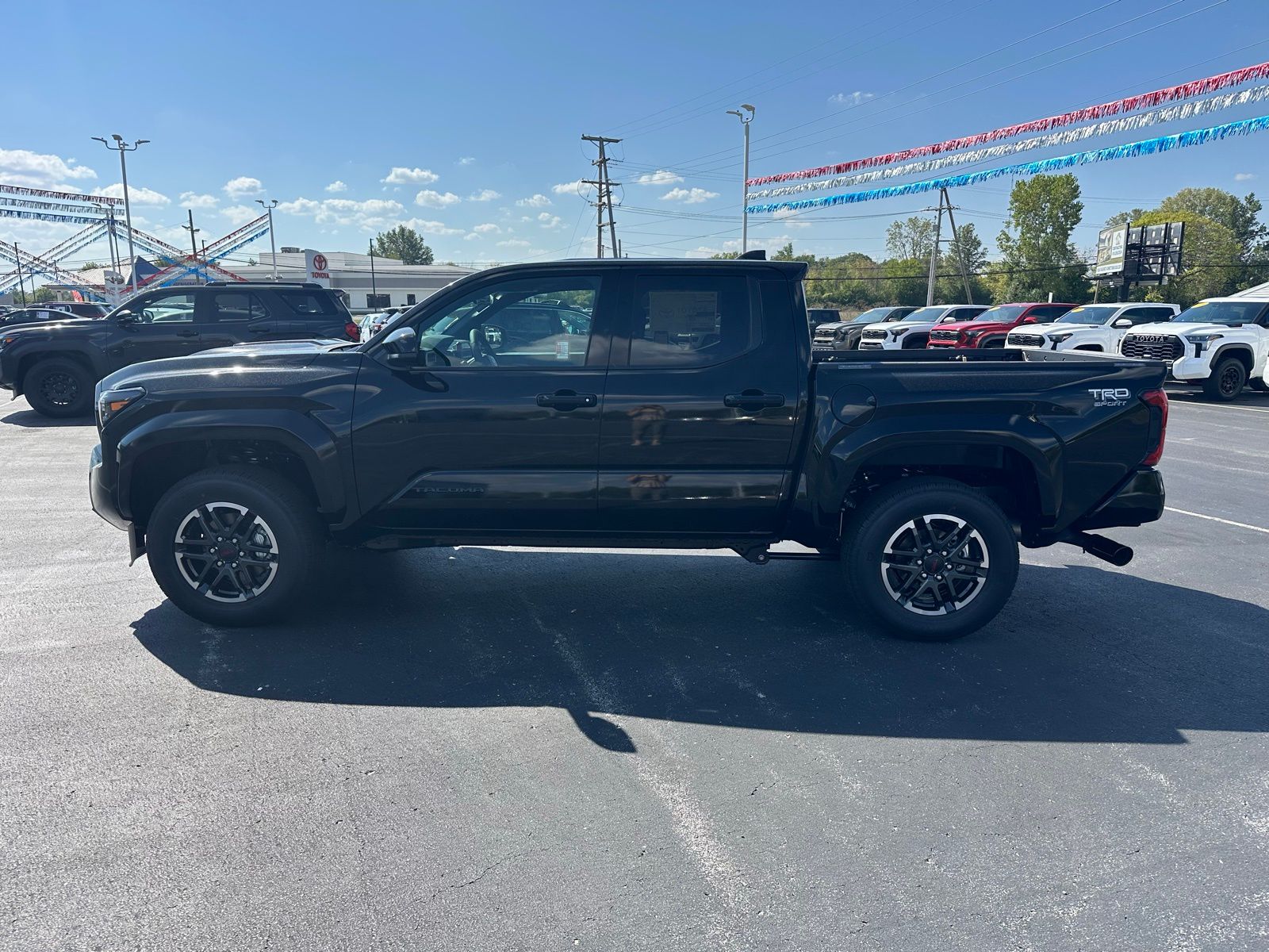 2025 Toyota Tacoma TRD Sport 4x4 Double Cab photo 2