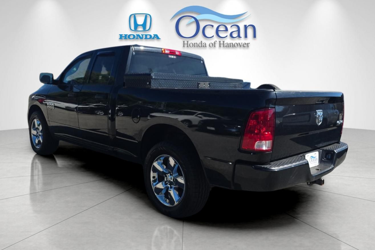 Used 2019 Brilliant Black Crystal Pearlcoat Ram Express image 5