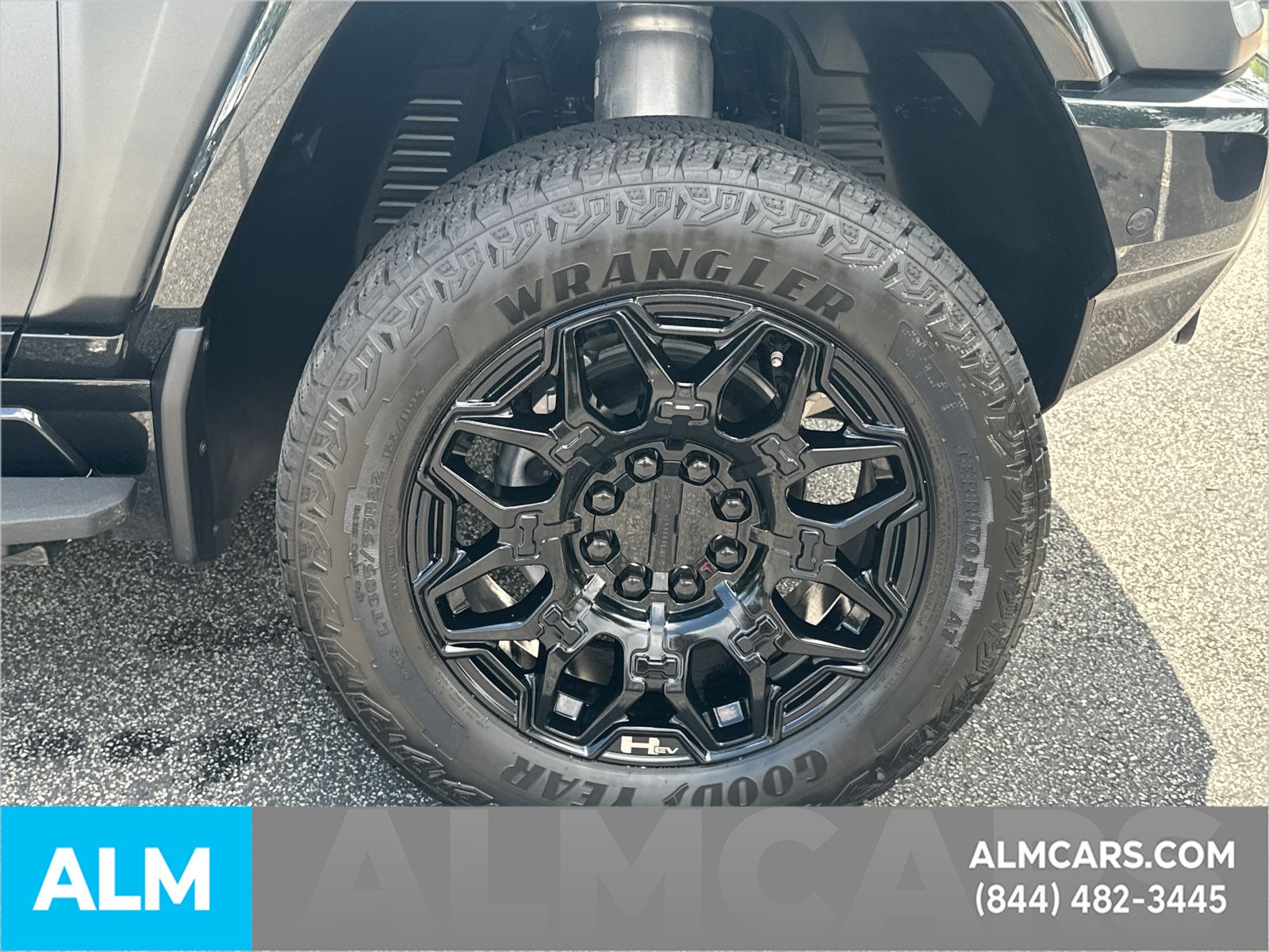Used 2025 Black GMC 2X image 14