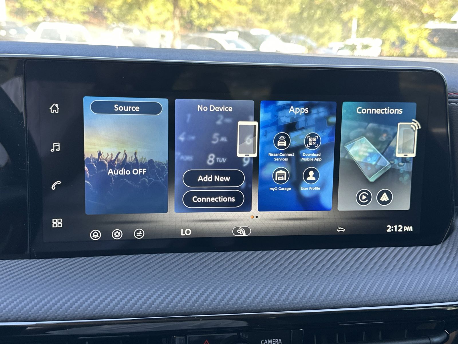 2026 Nissan Kicks SR photo 4