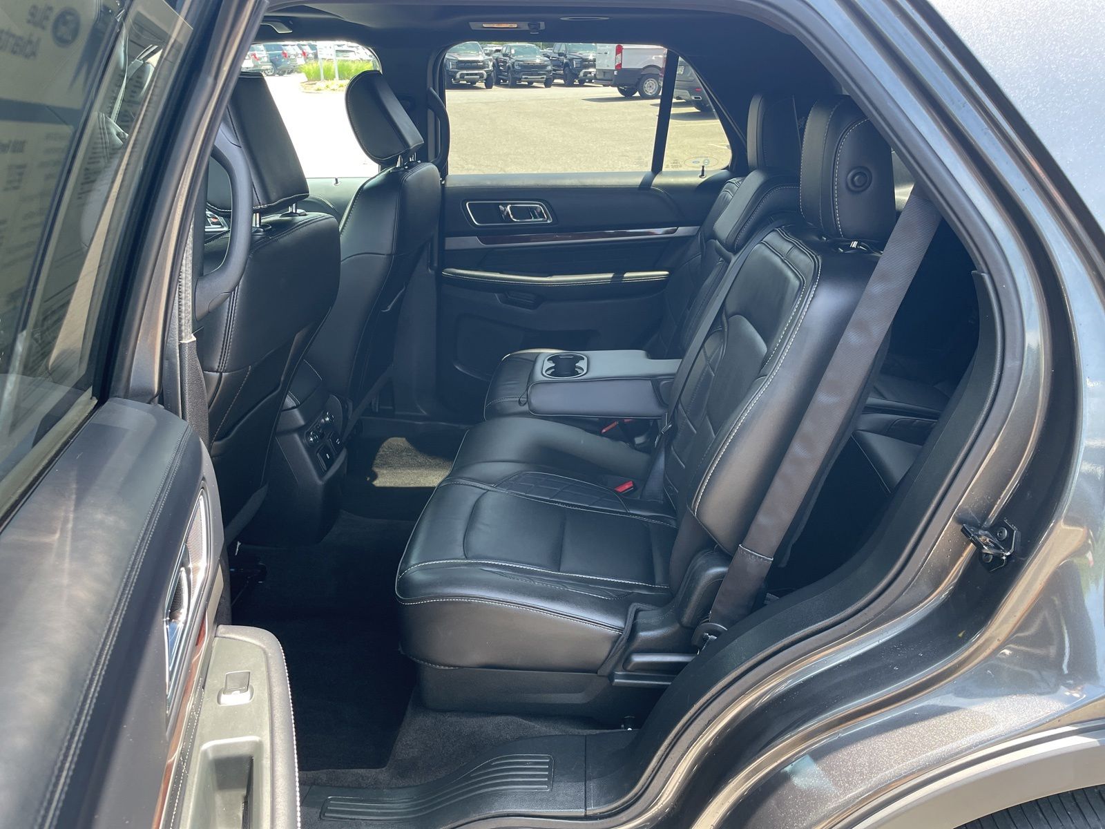Certified Used 2018 Magnetic Ford Platinum image 13