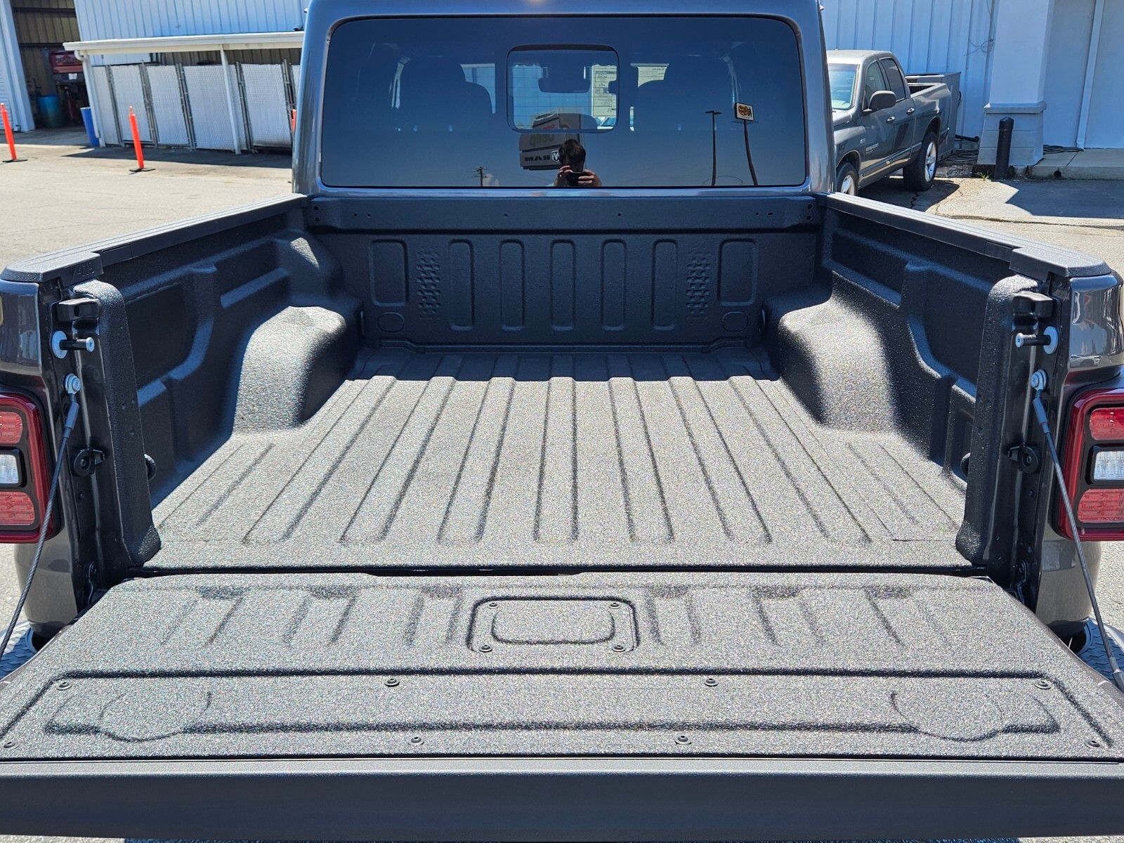 2025 Jeep Gladiator Mojave photo 7